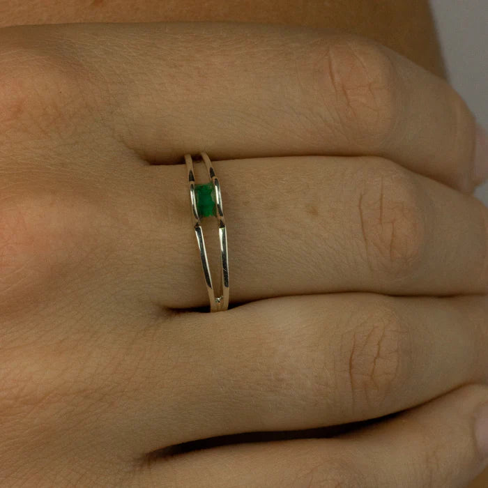 RAW EMERALD PENCIL RING STERLING SILVER