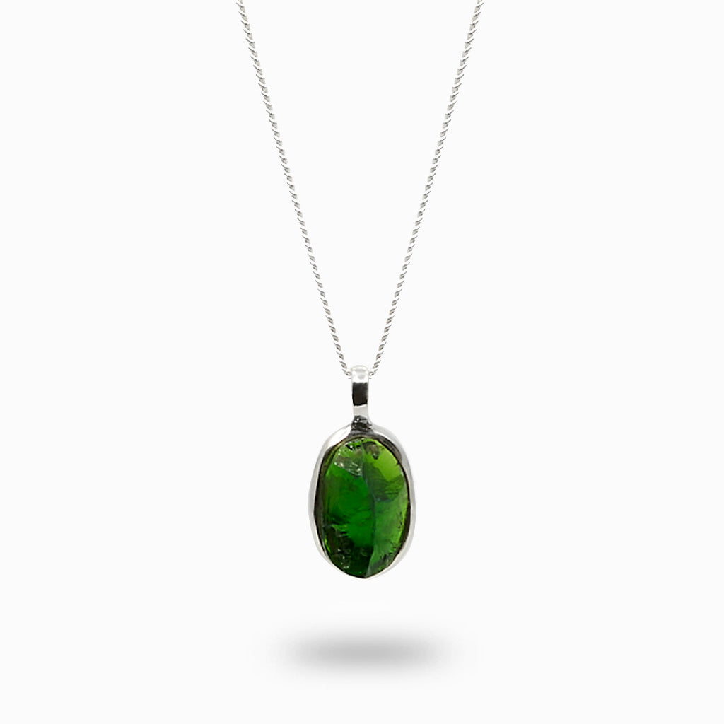 Green raw Oval Chrome Diopside necklace