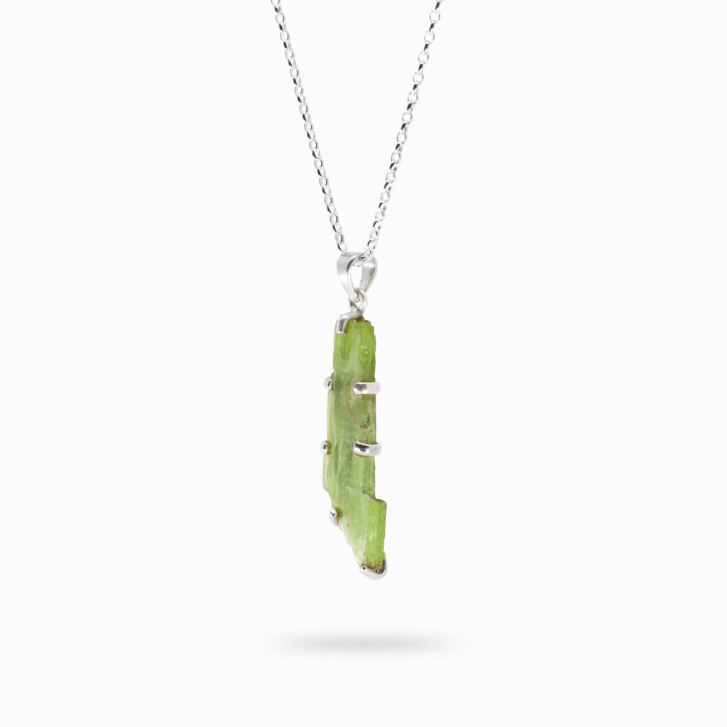 RAW GREEN KYANITE NECKLACE