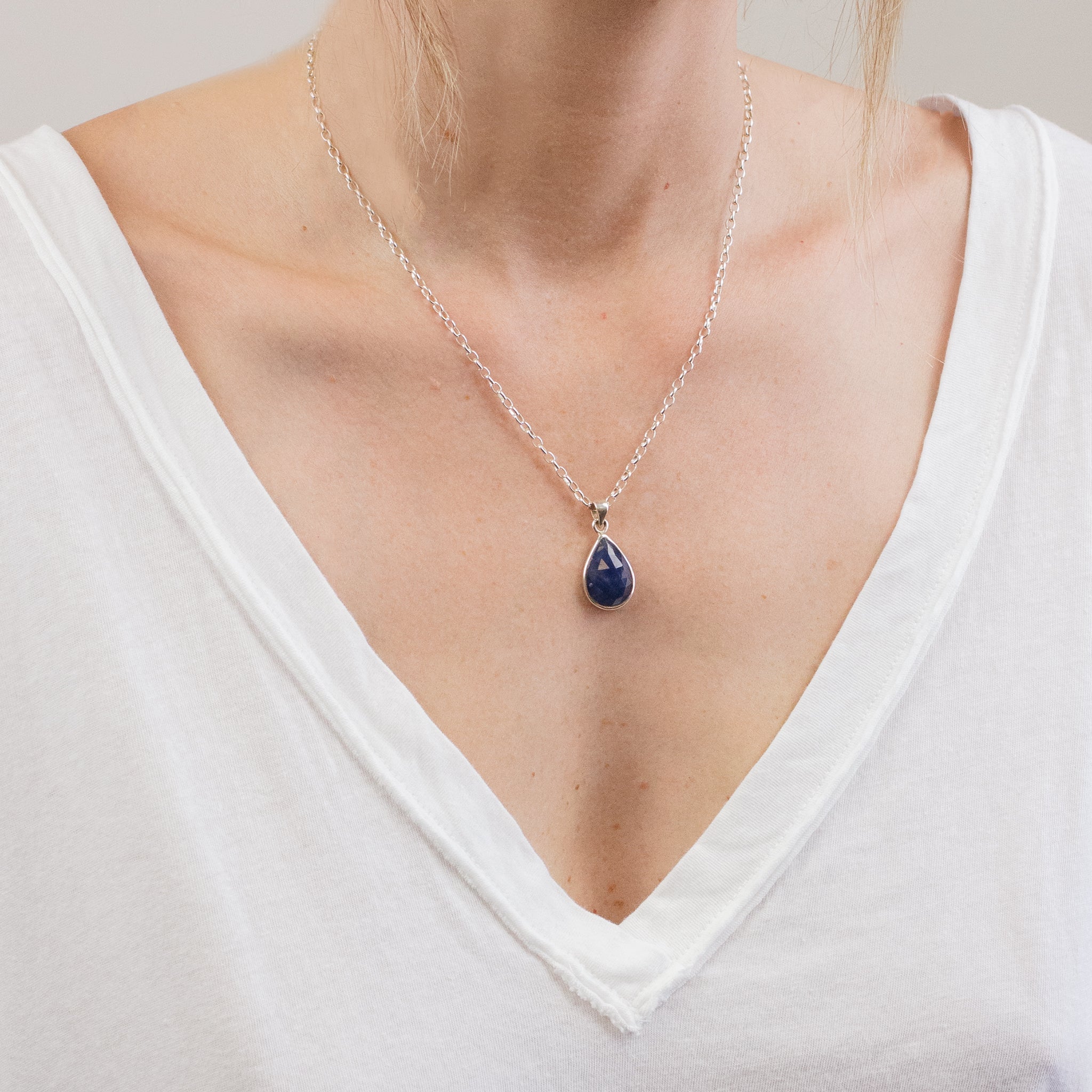 FACETED BLUE TEAR SAPPHIRE NECKLACE ON MODEL