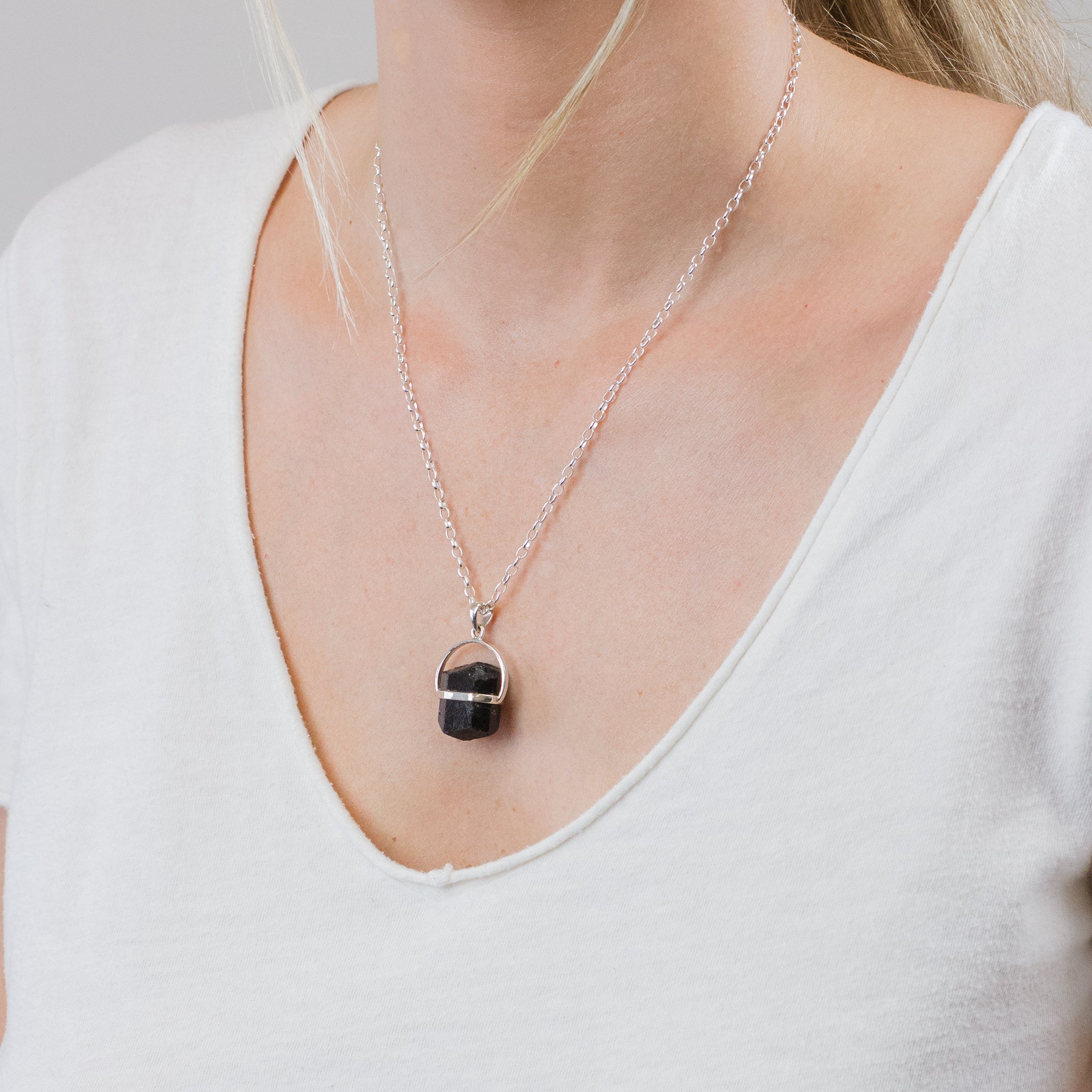 RAW BLACK TOURMALINE NECKLACE NECKLACE ON MODEL