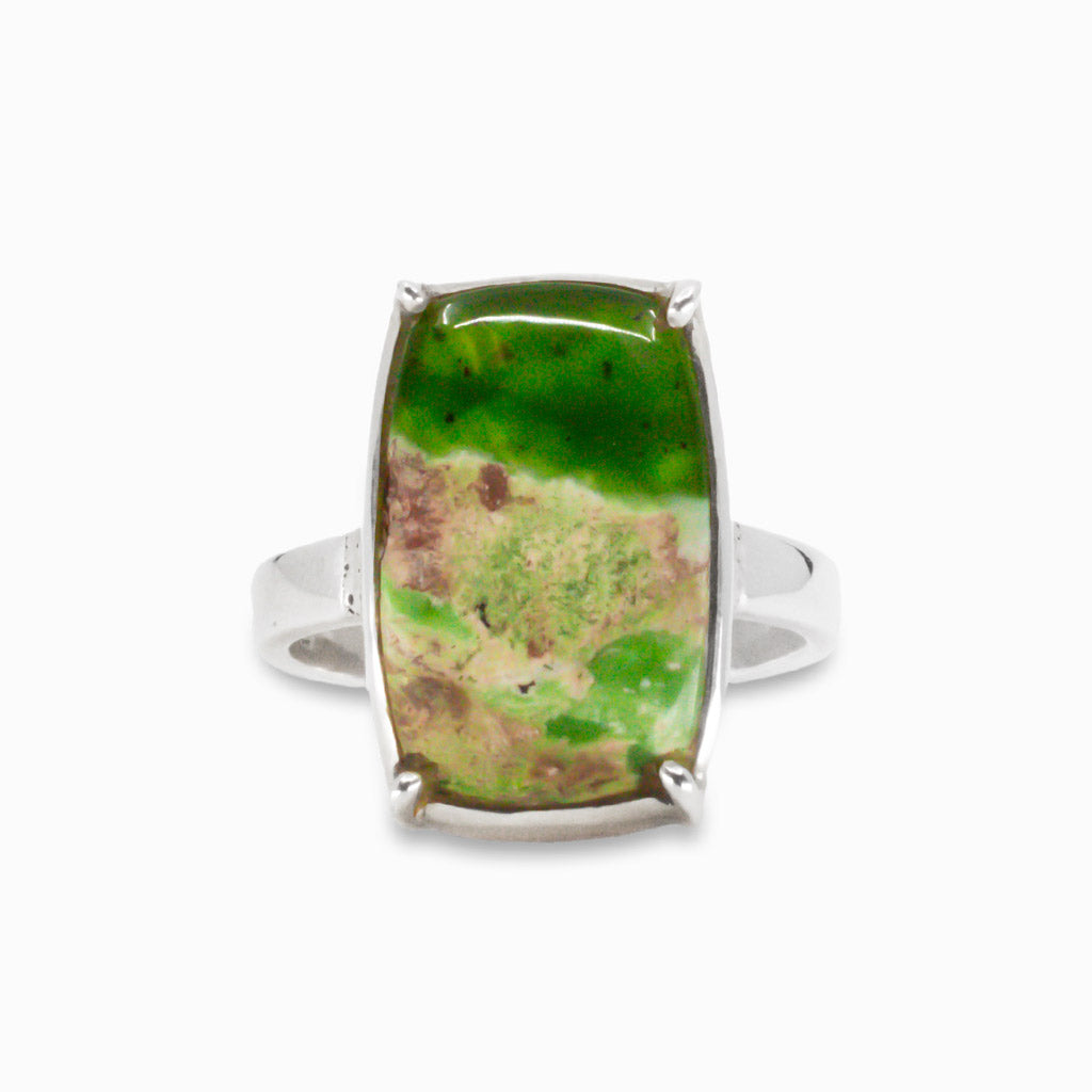 CABOCHON GREEN CHALCEDONY RING