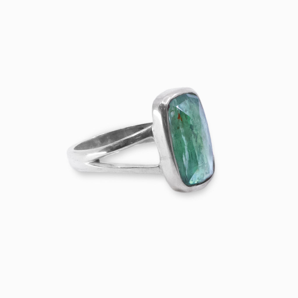 GREEN KYANITE RING