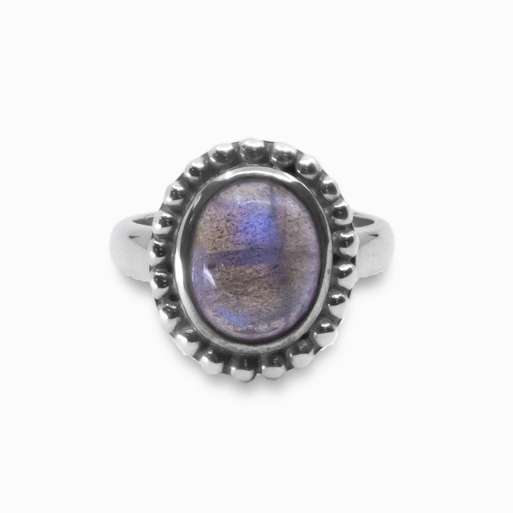 OVAL LABRADORITE RING