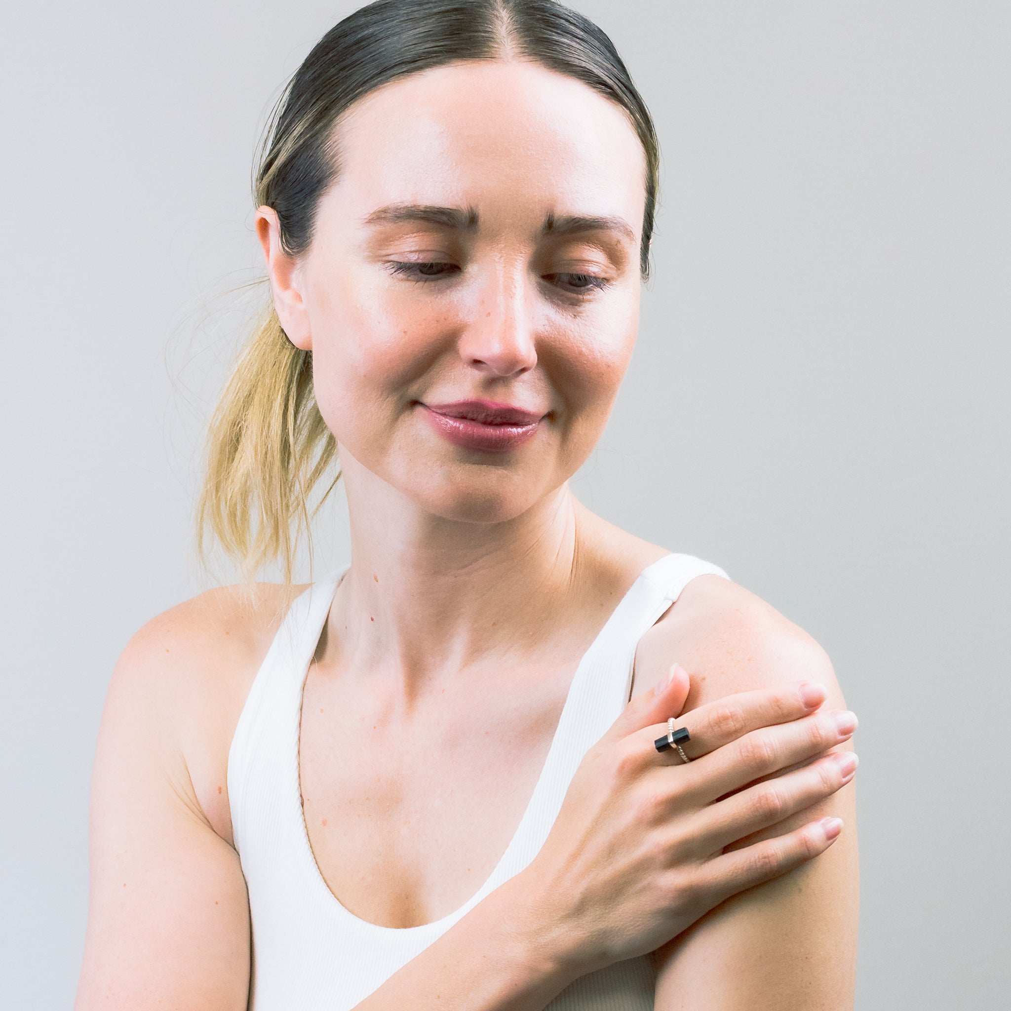 BLACK TOURMALINE RING ON MODEL