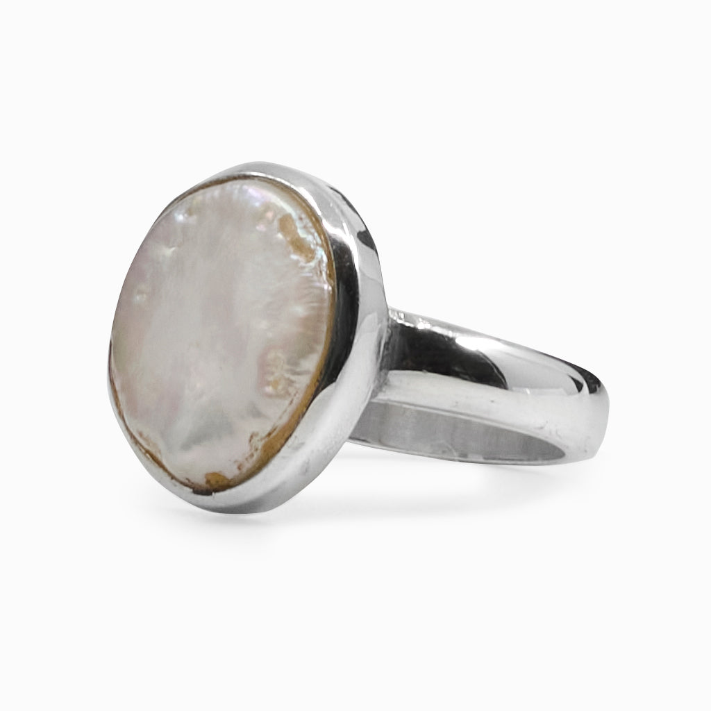 Pearlescent Oval raw Pearl Ring right ring