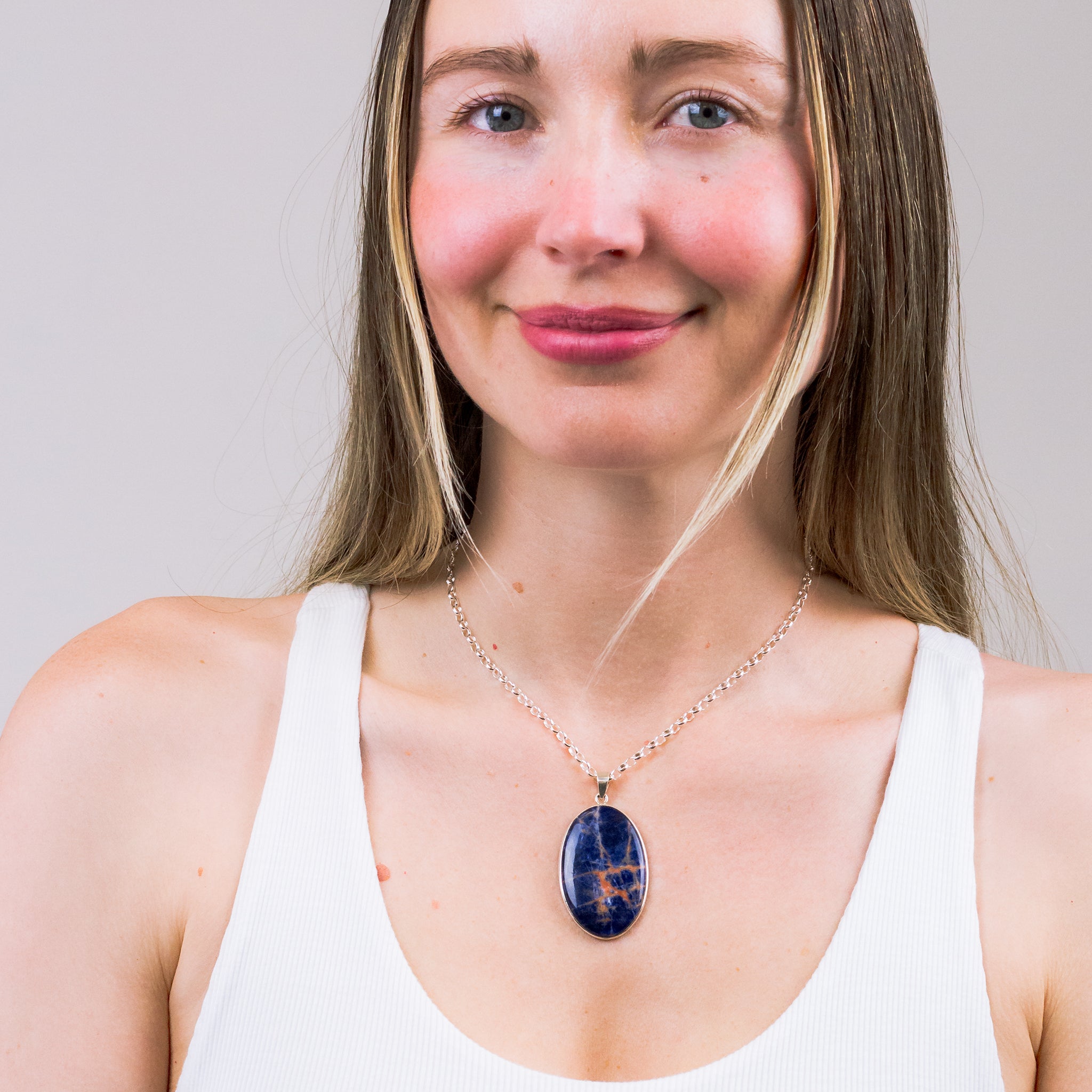 SODALITE CABOCHON NECKLACE 