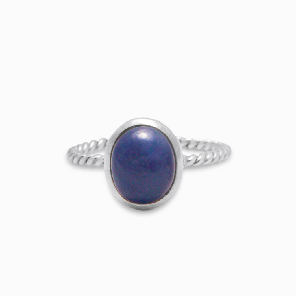 CABOCHON TANZANITE RING