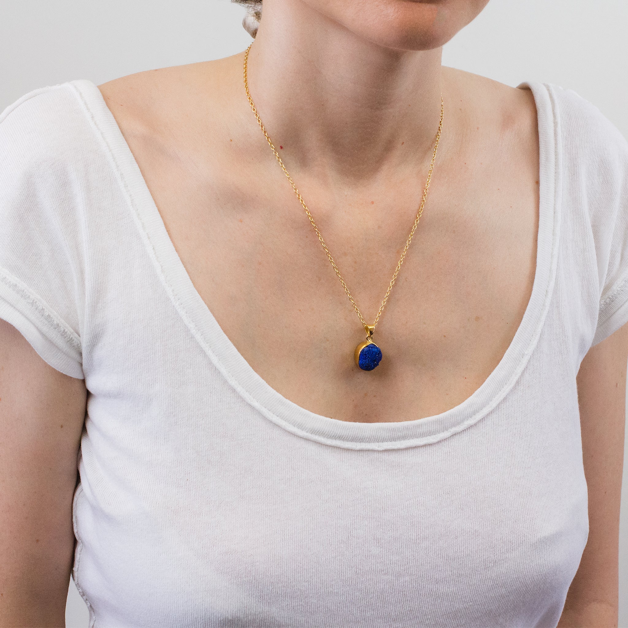 RAW AZURITE NECKLACE WITH GOLD VERMEIL FINISH ON MODEL