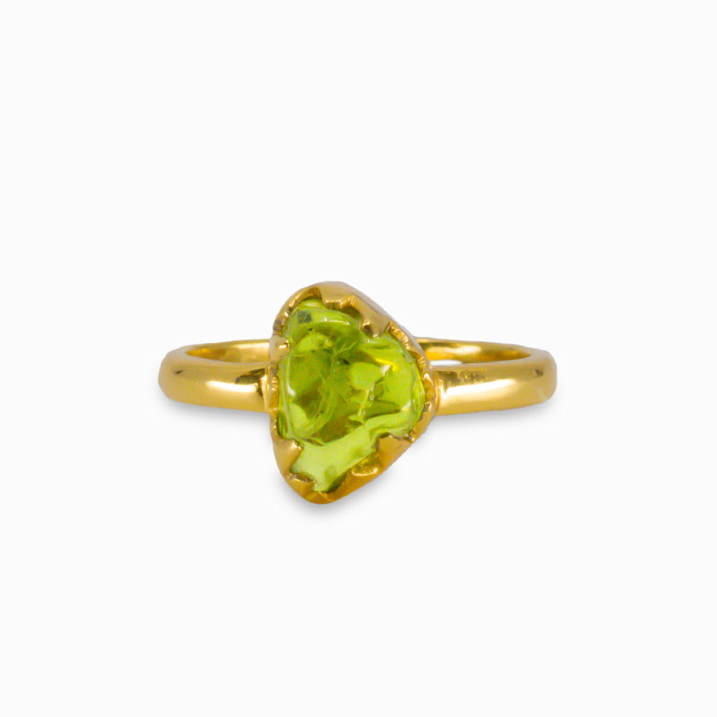 RAW PERIDOT RING IN YELLOW GOLD VERMEIL FINISH 