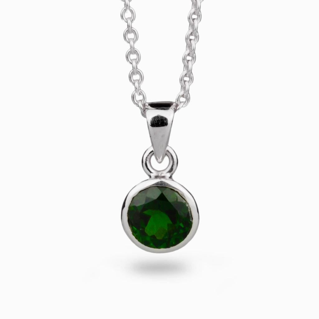 Forest Green Circle Chrome Diopside Necklace Made In Earth