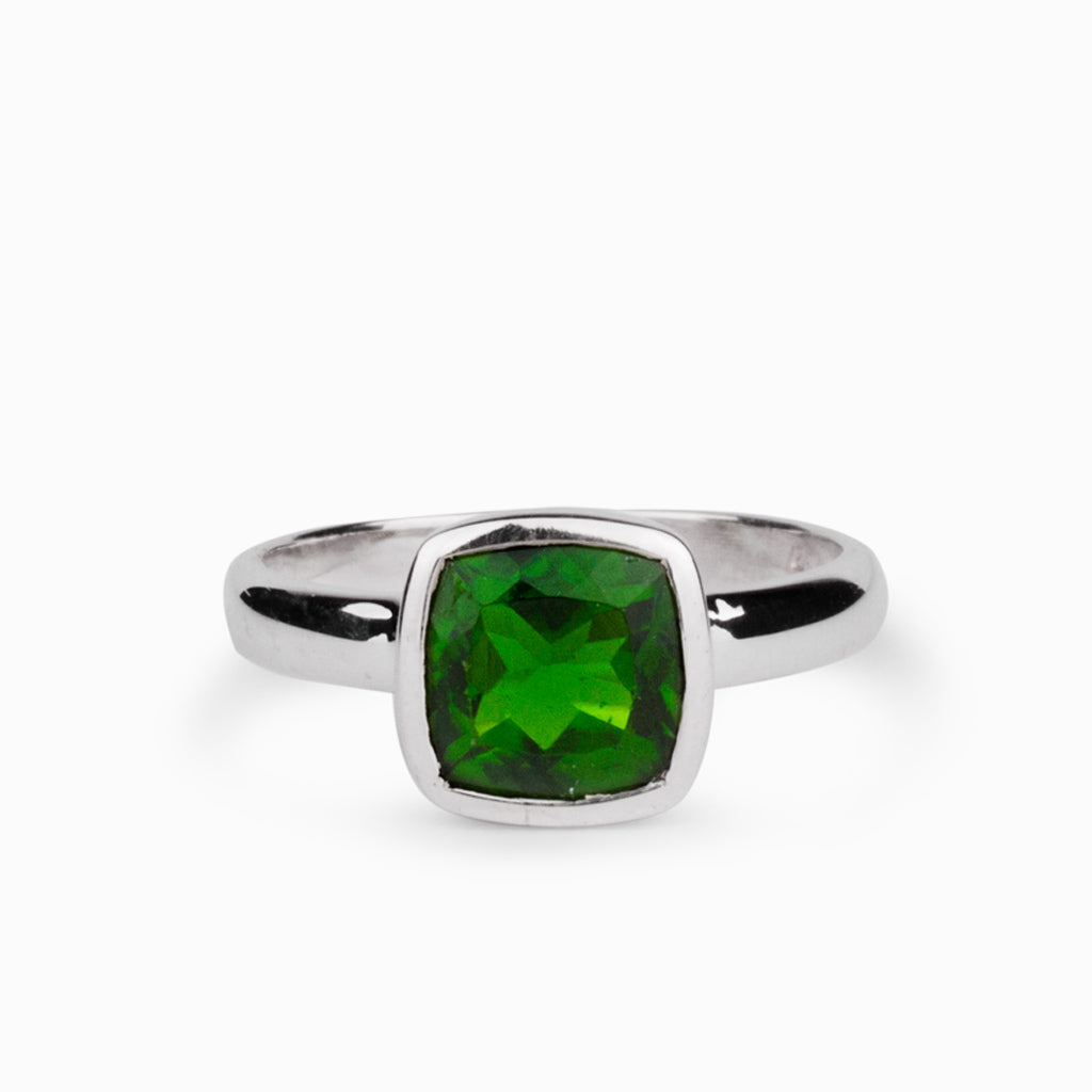 Green Chrome Diopside Ring Made in Earth