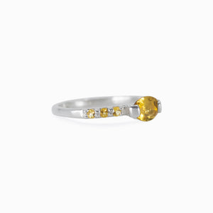 Faceted oval and round CItrine ring