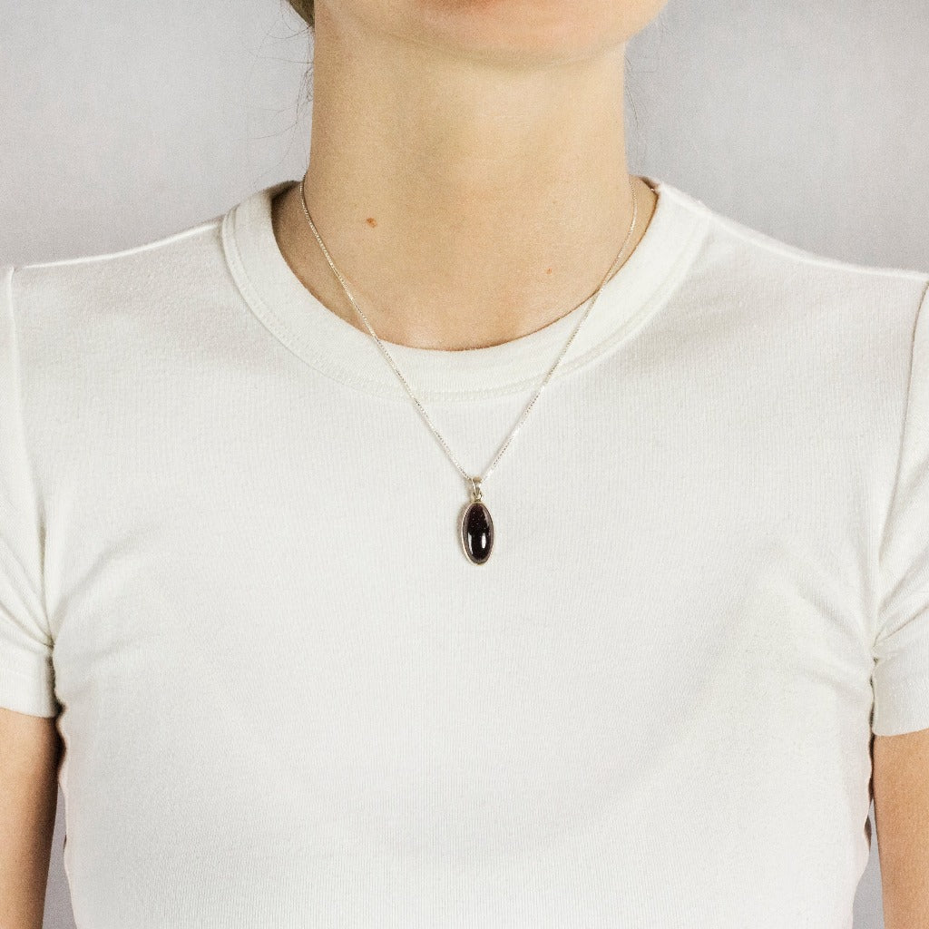 Cabochon Garnet necklace on model