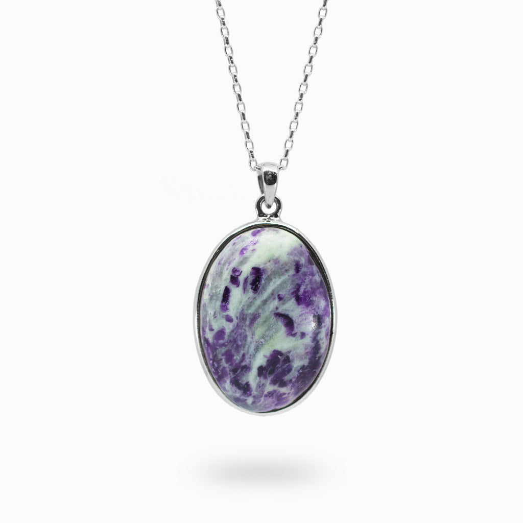 Kammererite oval purple and white cabochon Necklace