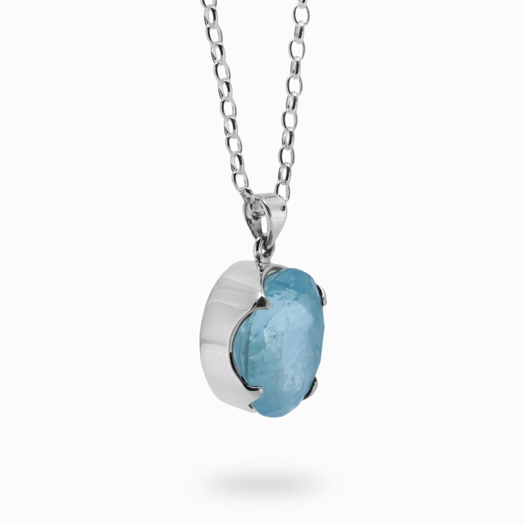 Faceted Oval Blue Aquamarine Necklace