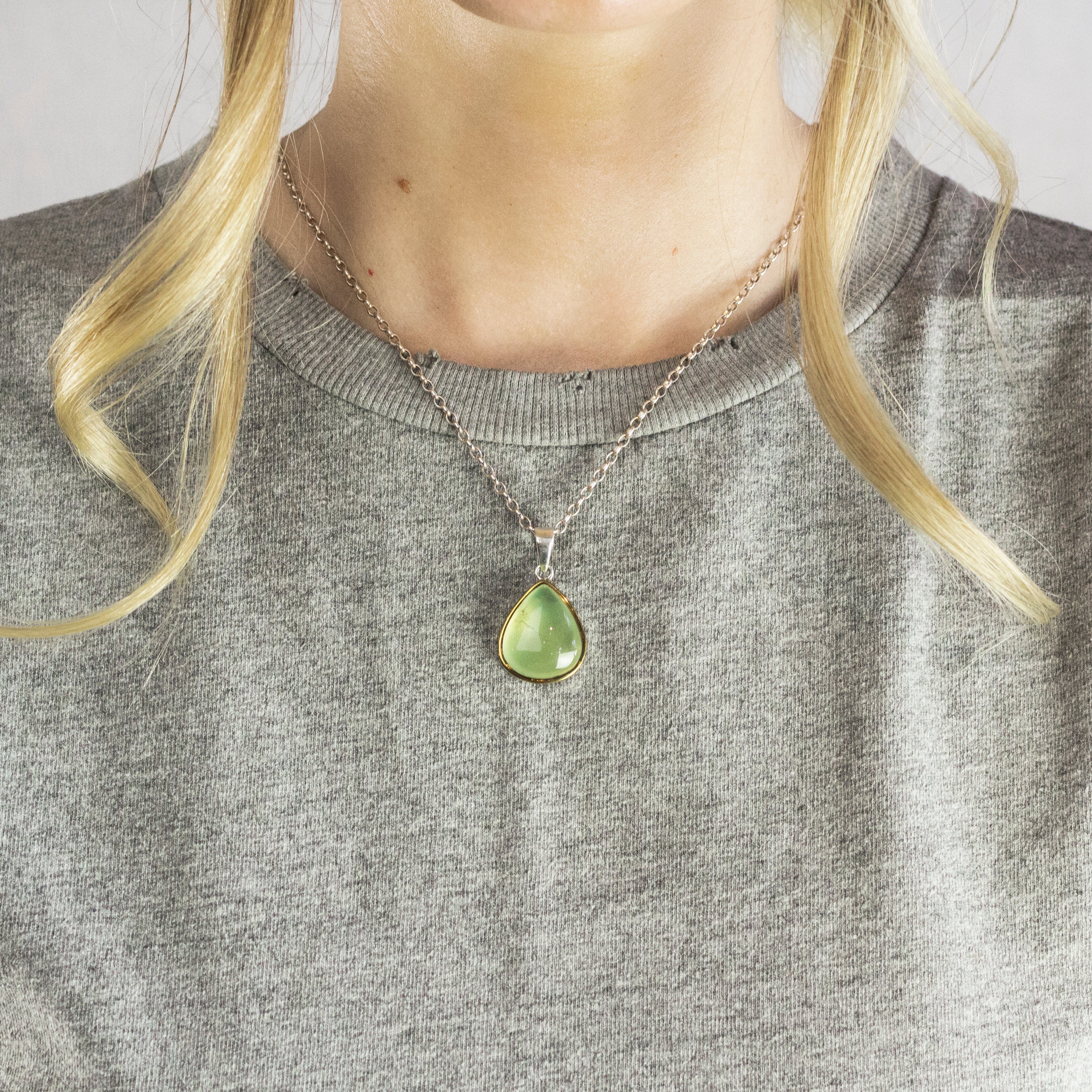 Prehnite necklace with 14k gold and 925 sterling silver Made in earth on Model