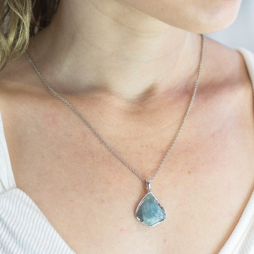 Raw Aquamarine Natural Crystal Pendant Necklace | hardtofind.