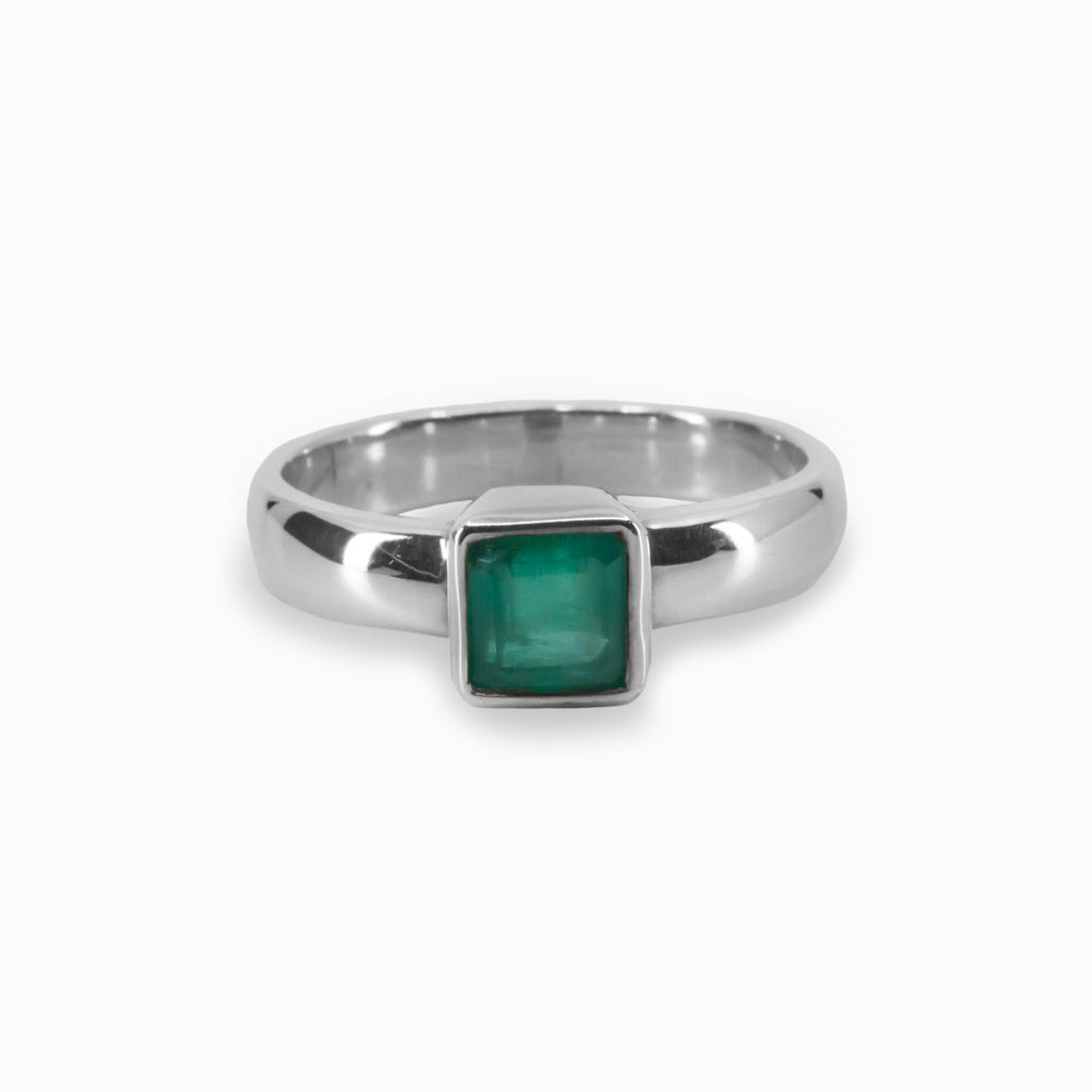 Green Emerald Ring Made in Earth