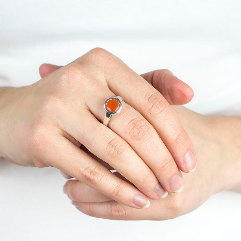 Handmade 925 Sterling Silver Carnelian Ring, Weight: 9g, 4-16 Us Size  Available at Rs 850 in Jaipur