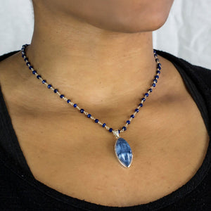 Lapis Lazuli beaded chain necklace with pendant on model