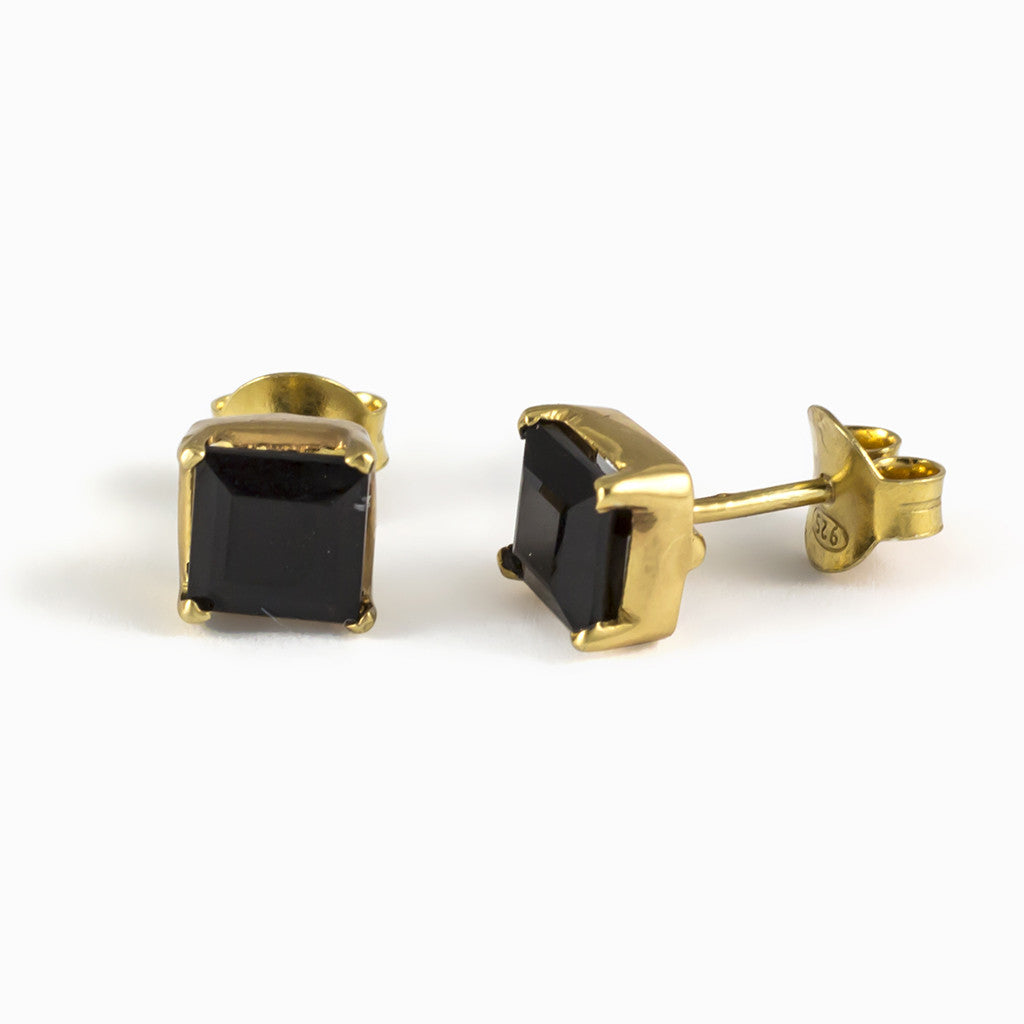 Onyx Stud Earrings set in yellow gold vermeil made in earth