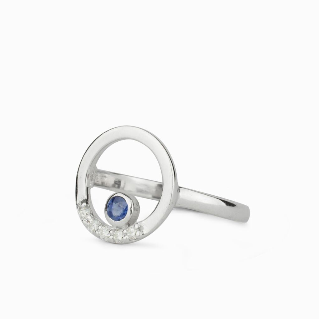 Cercle: Sapphire & Diamond Ring